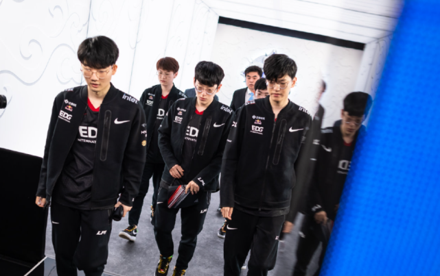 因球队整体 因球队整体