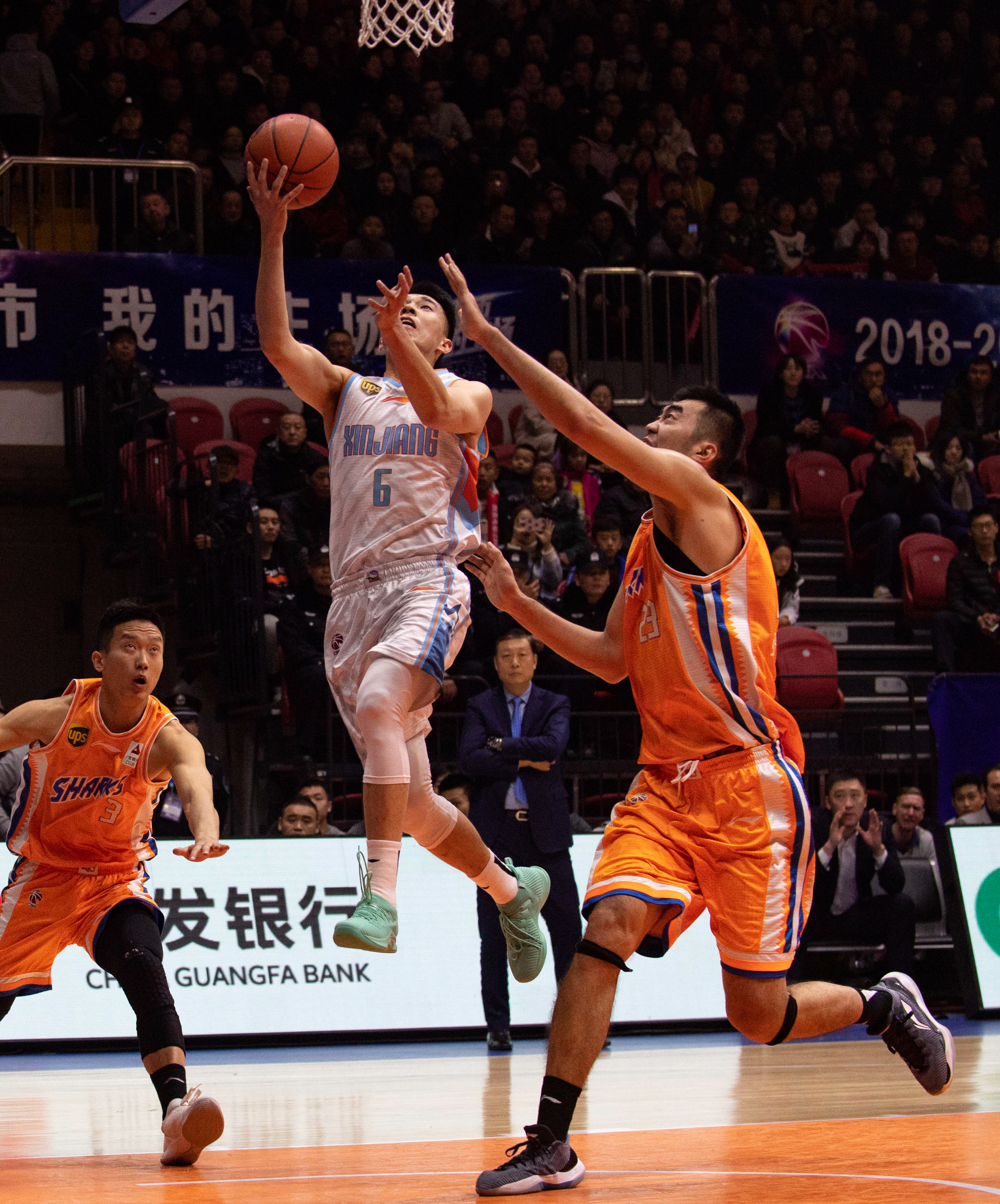 她以干净利 她以干净利