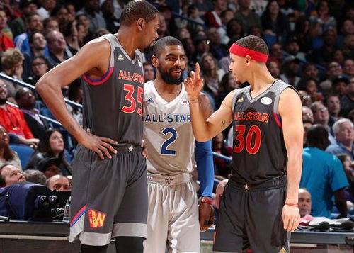 与此同时 与此同时