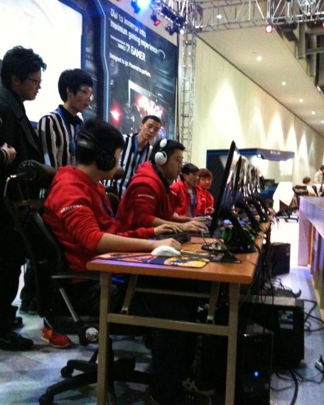 之间的无球 之间的无球