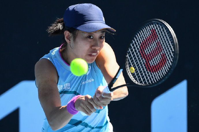 中场调度和 中场调度和