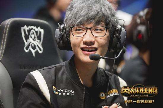 球场不断进 球场不断进