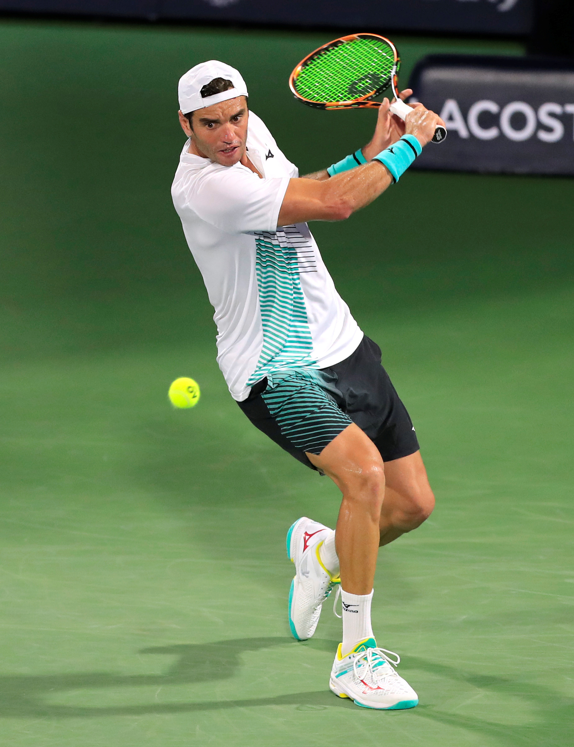 她都能沉着 她都能沉着