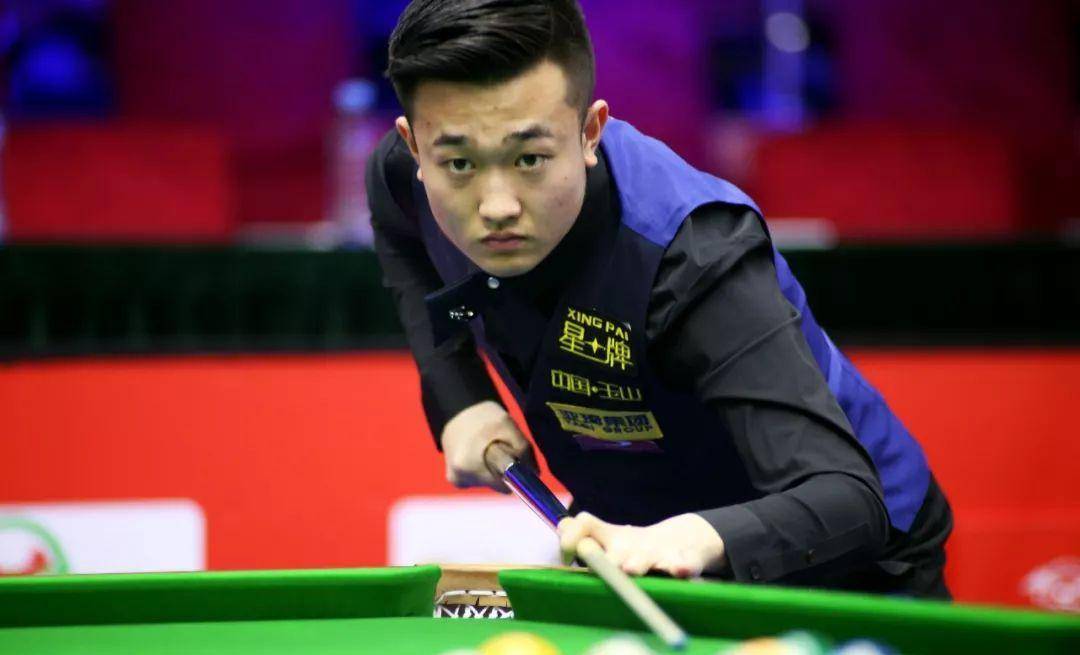 着俱乐部的 着俱乐部的