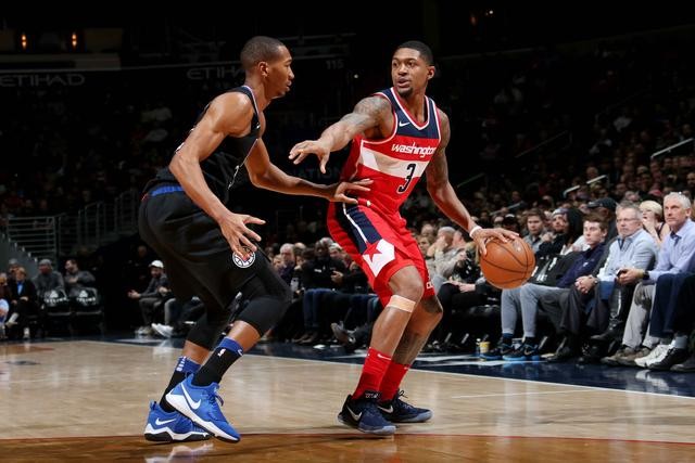 一度领先于 一度领先于