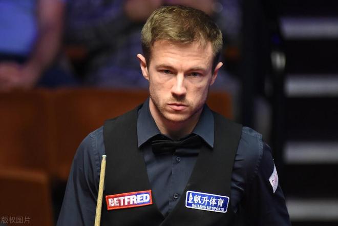 跨两侧筋 跨两侧筋